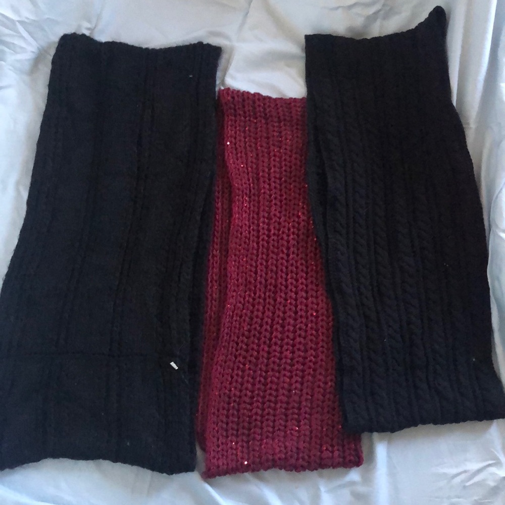3 infinity scarfs